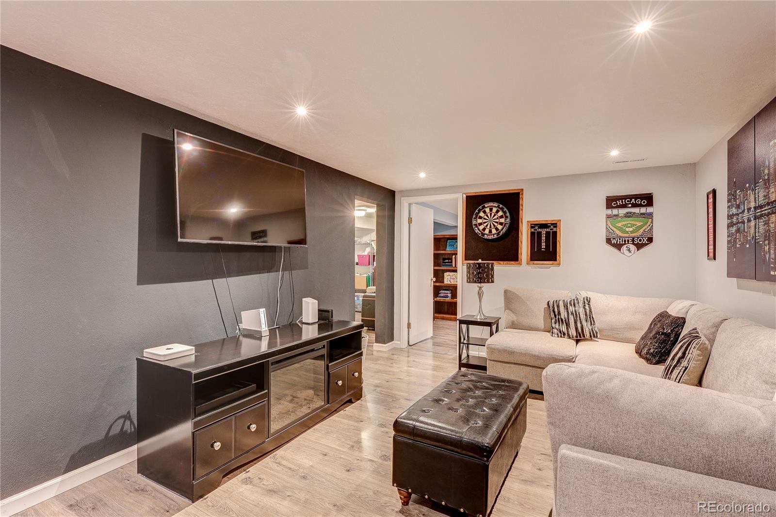 MLS Image #39 for 572 e long circle,centennial, Colorado