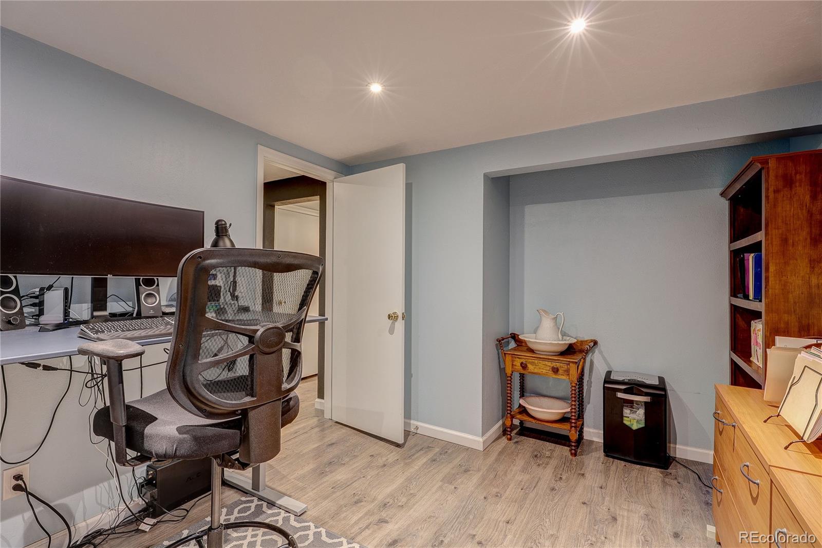 MLS Image #42 for 572 e long circle,centennial, Colorado