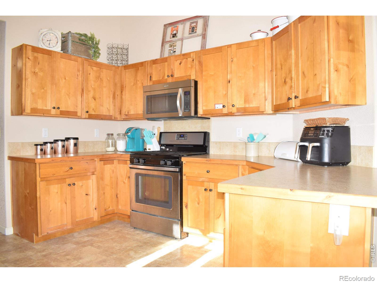 MLS Image #11 for 4400  paintbrush drive,evans, Colorado