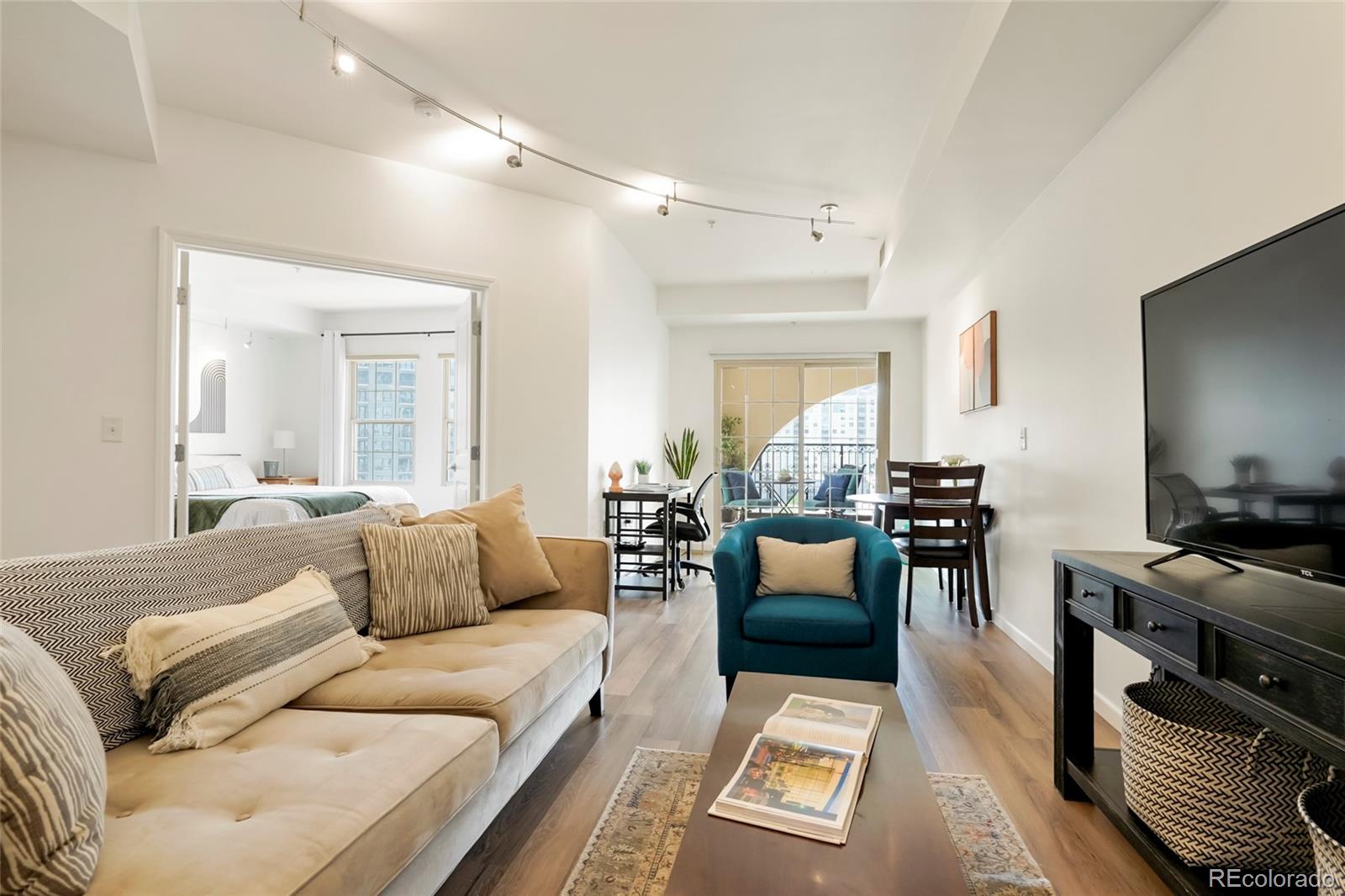 MLS Image #3 for 925 n lincoln street,denver, Colorado