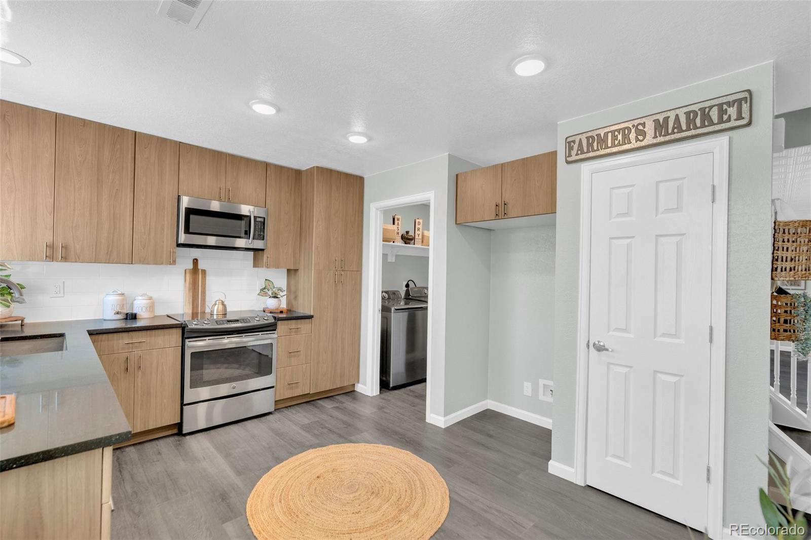 MLS Image #1 for 10700  kimblewyck circle,denver, Colorado