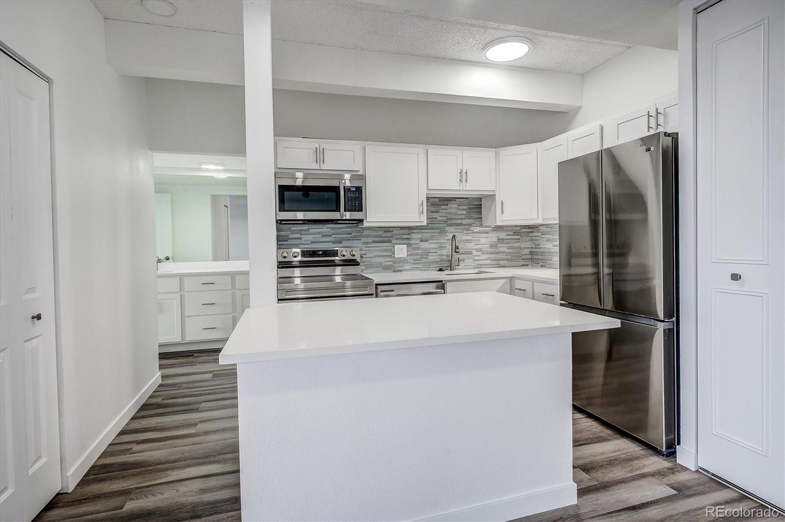 MLS Image #10 for 130 n pearl street 1507,denver, Colorado
