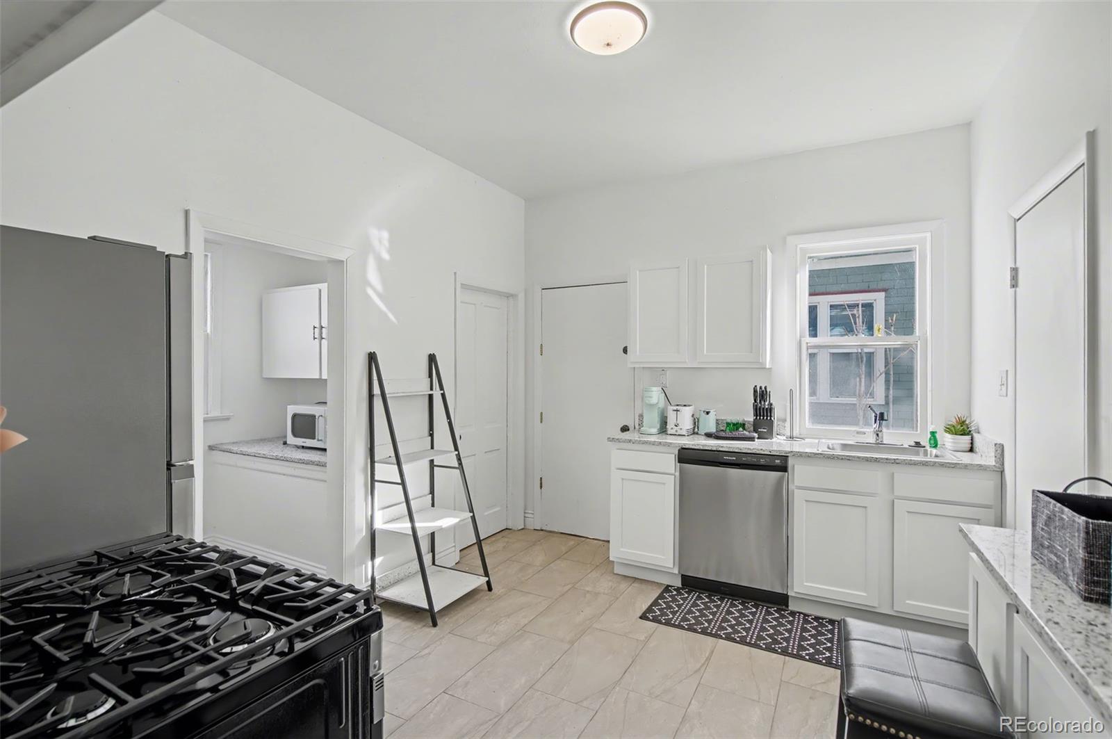 MLS Image #25 for 808 e monument street,colorado springs, Colorado
