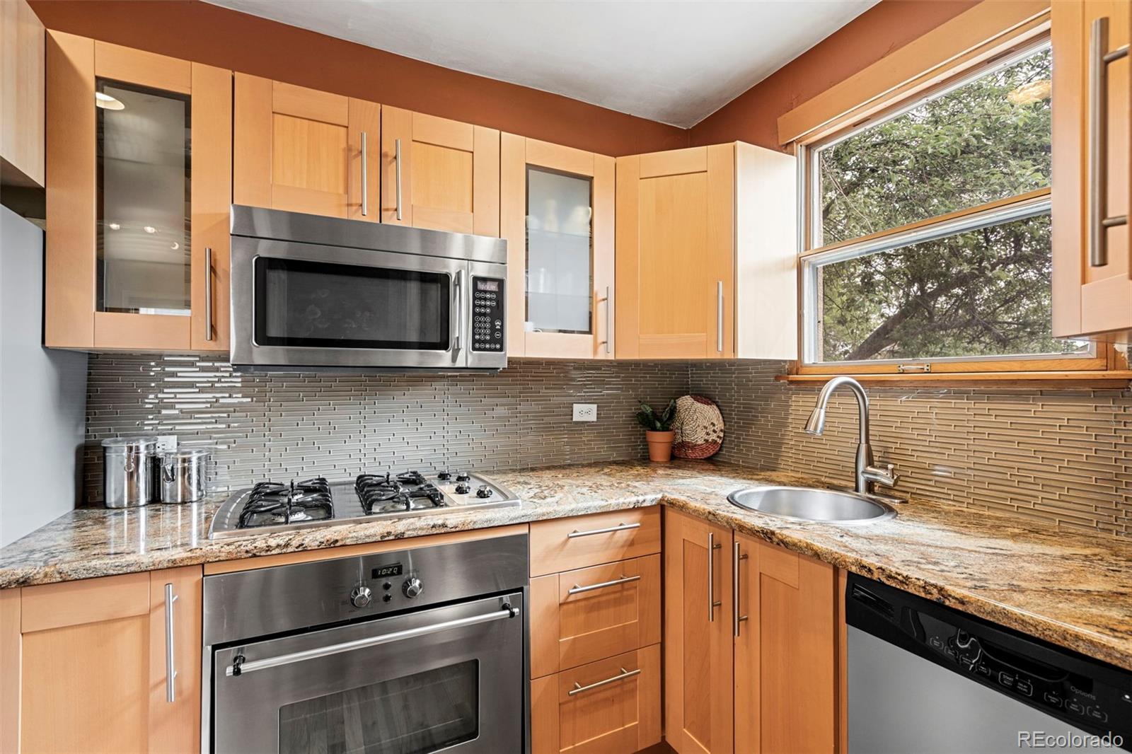 MLS Image #14 for 1646 s humboldt street,denver, Colorado