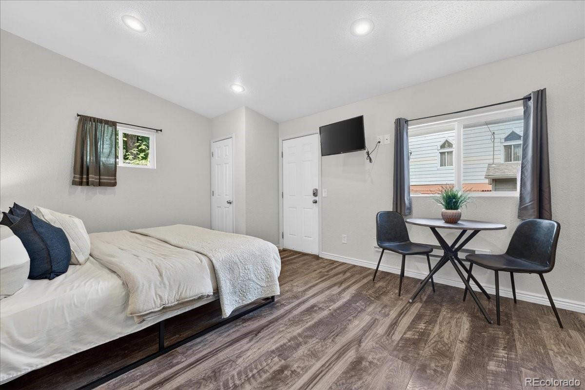 MLS Image #29 for 4800  knox court,denver, Colorado