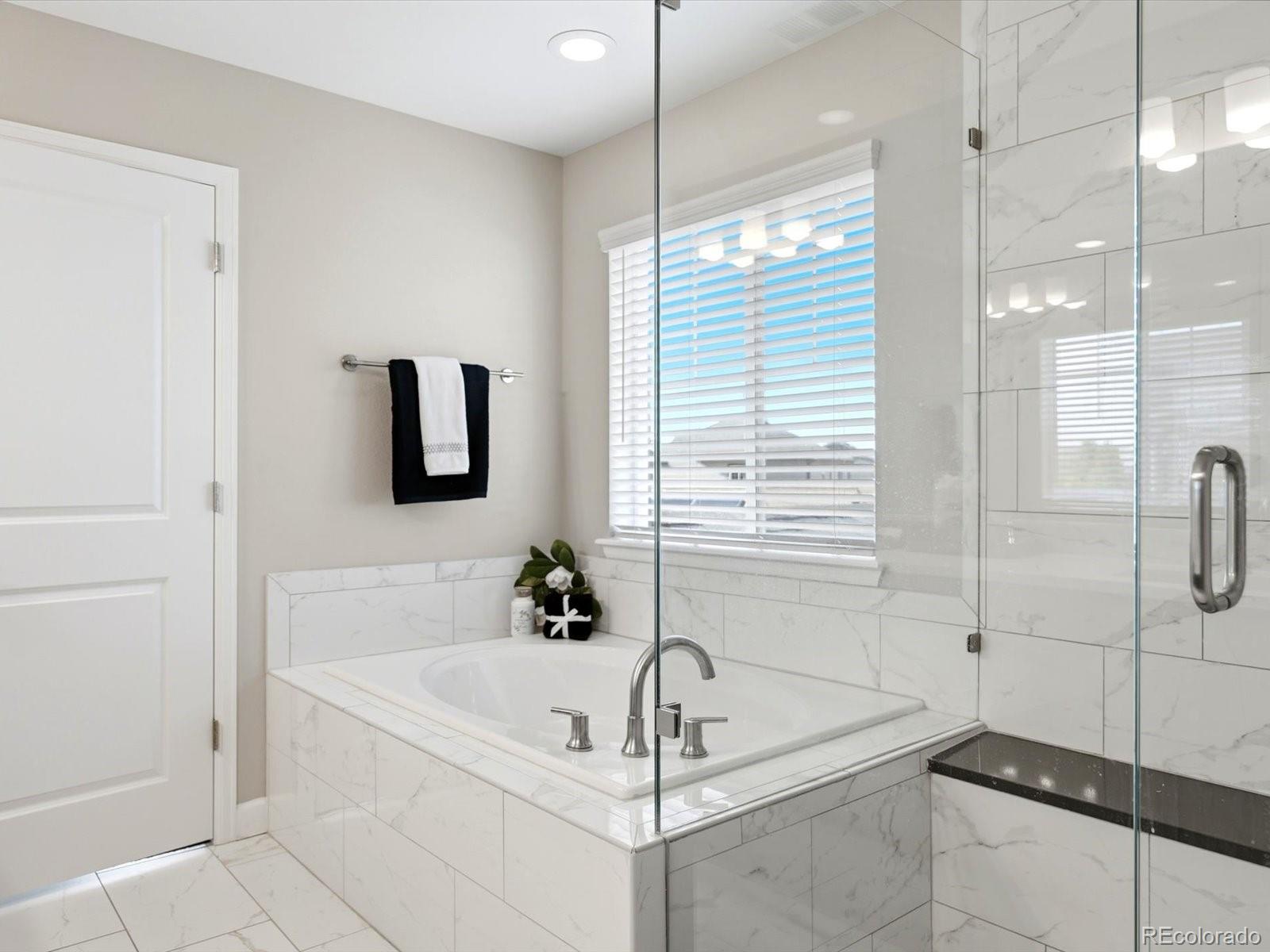 MLS Image #5 for 22617 e tufts avenue,aurora, Colorado