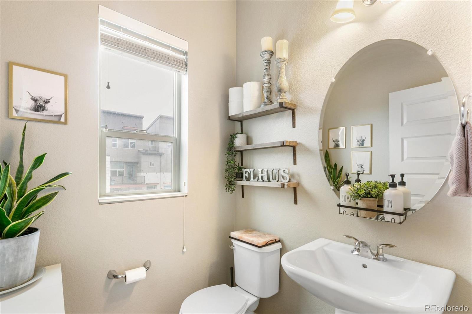 MLS Image #13 for 7939 e 54th place,denver, Colorado