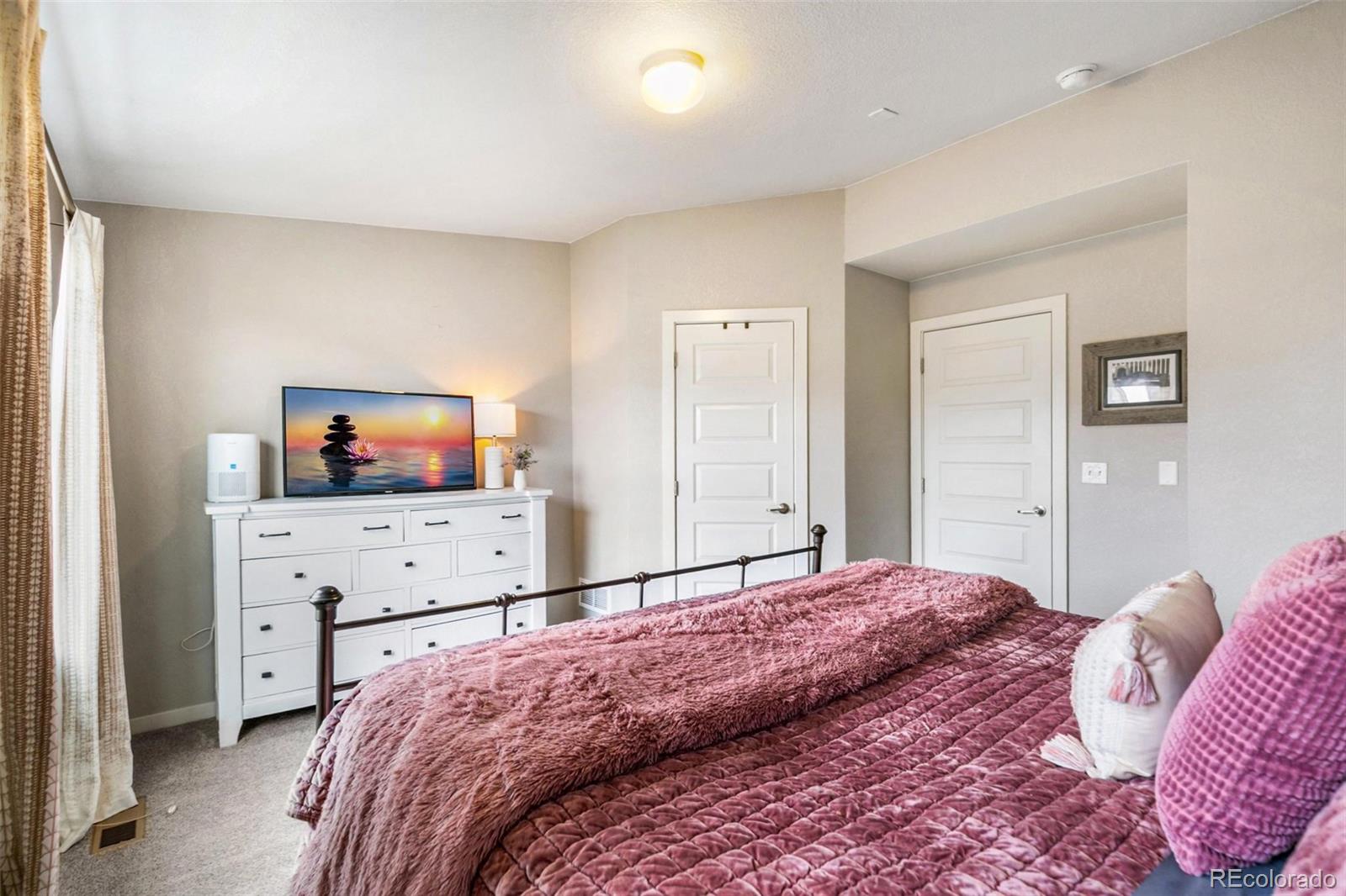 MLS Image #16 for 7939 e 54th place,denver, Colorado