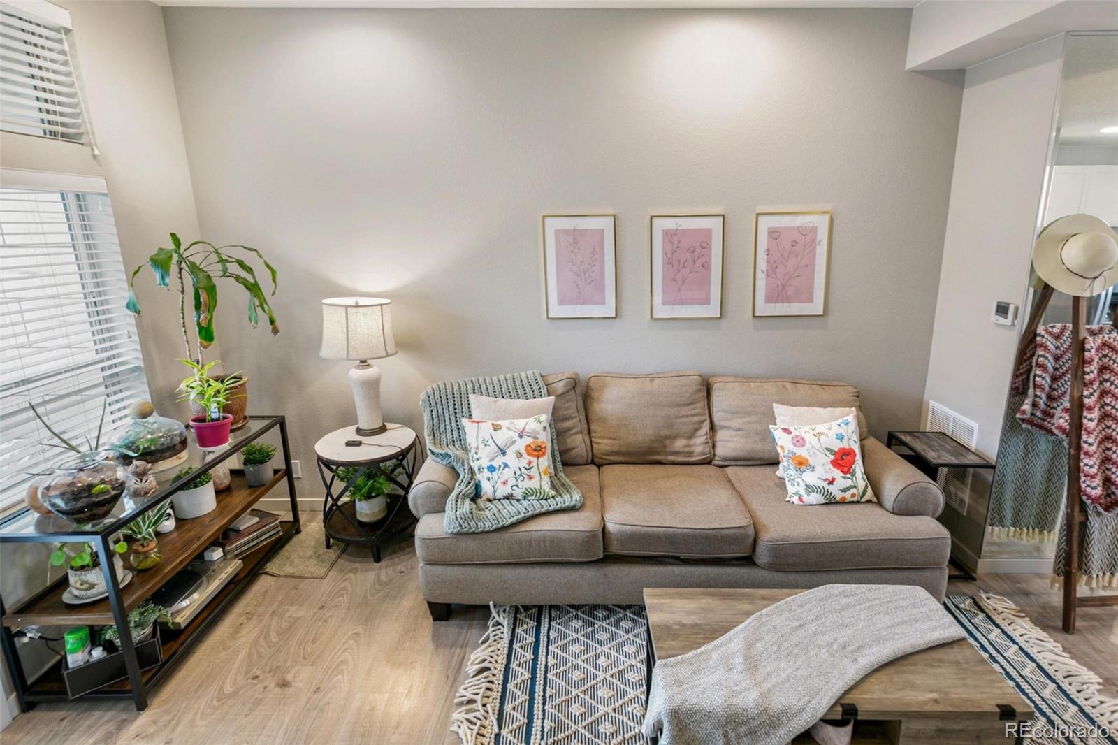 MLS Image #4 for 7939 e 54th place,denver, Colorado