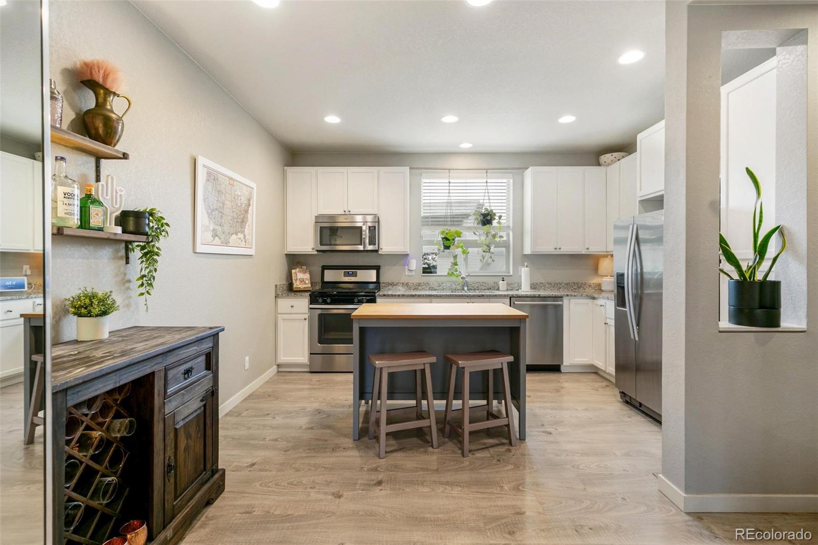 MLS Image #7 for 7939 e 54th place,denver, Colorado