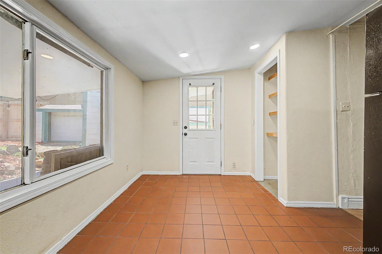 MLS Image #10 for 1962 s logan street,denver, Colorado