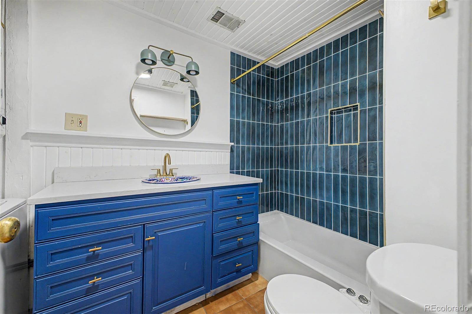 MLS Image #17 for 1962 s logan street,denver, Colorado