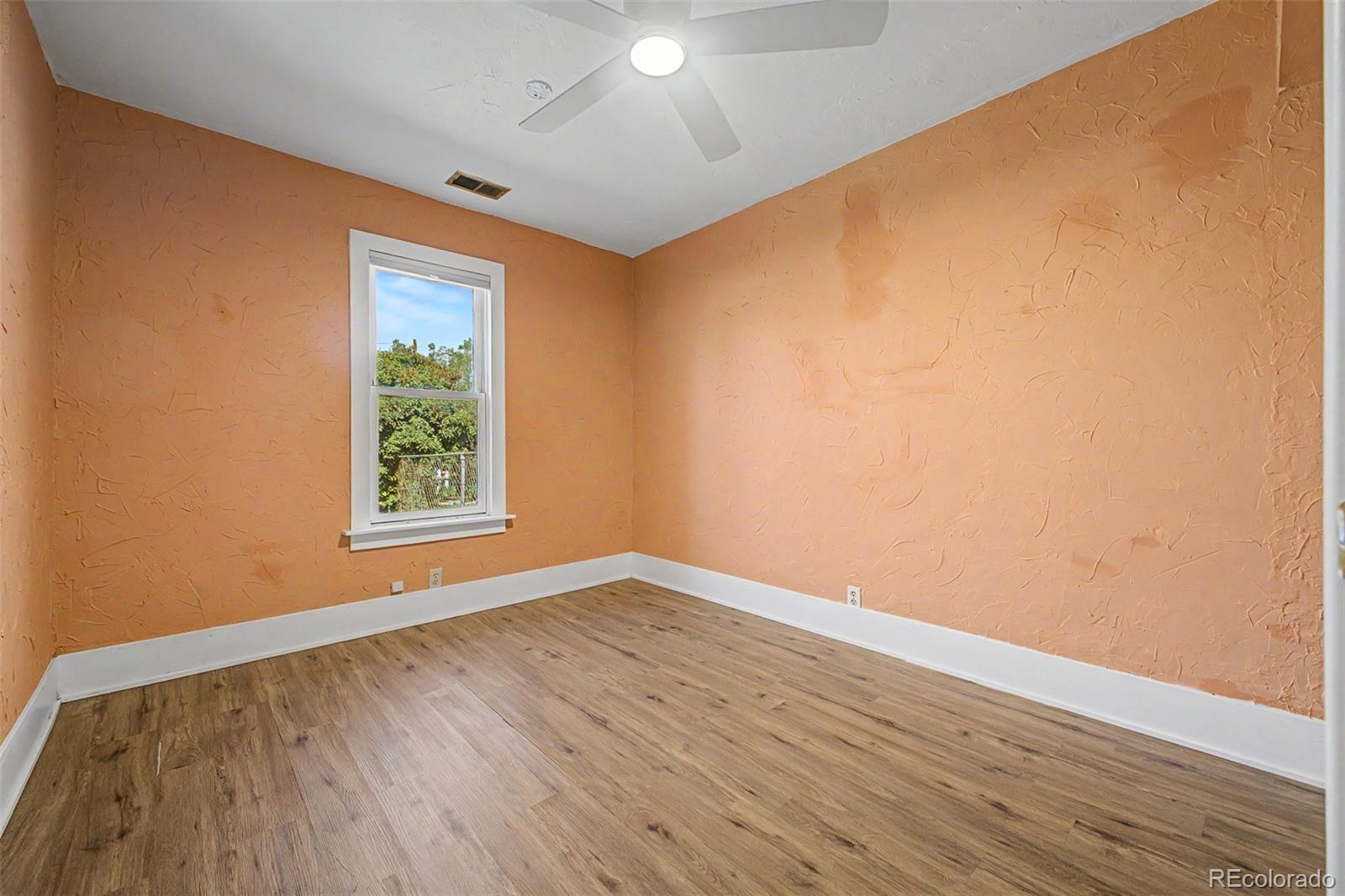MLS Image #22 for 1962 s logan street,denver, Colorado
