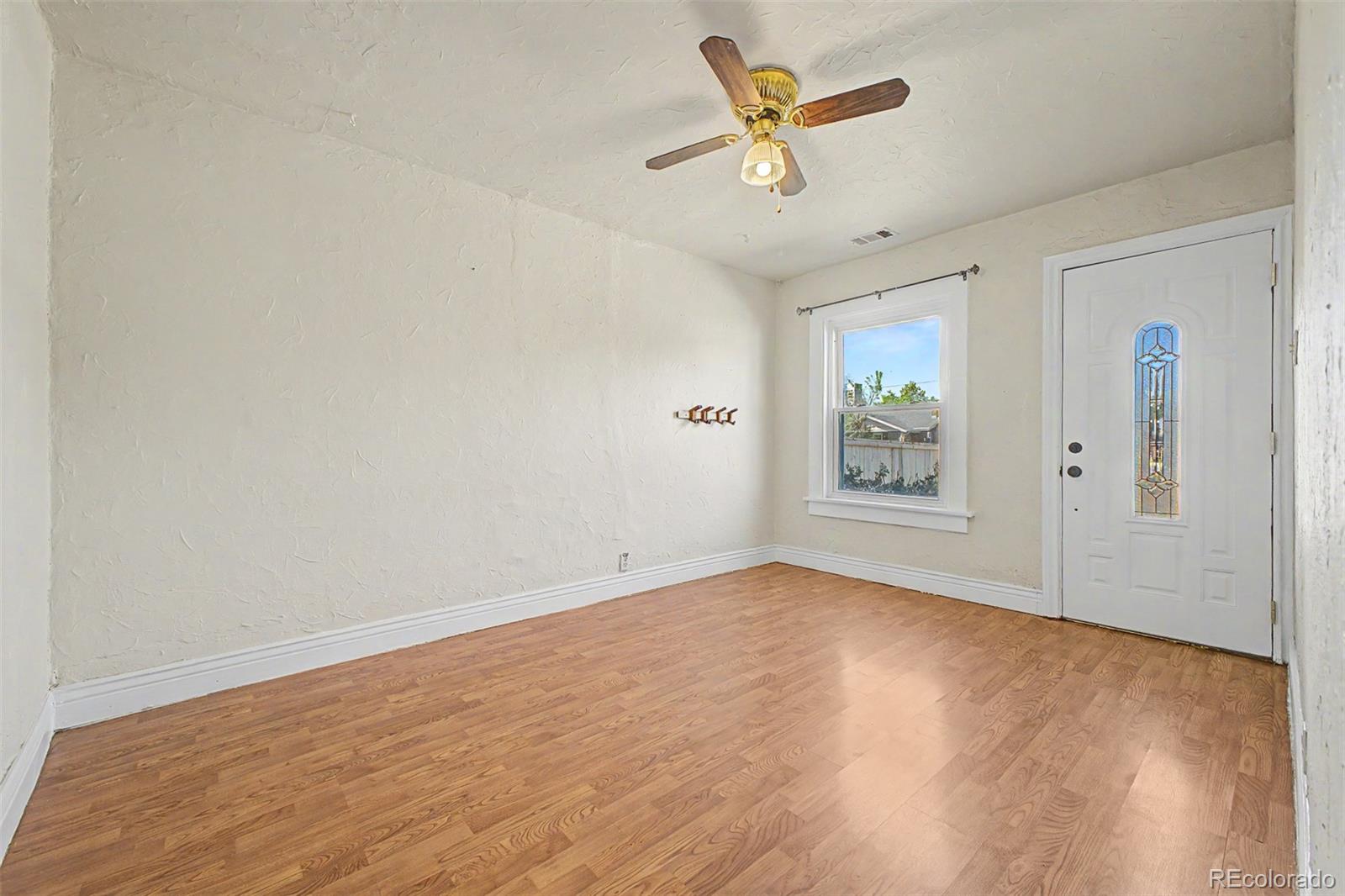 MLS Image #4 for 1962 s logan street,denver, Colorado