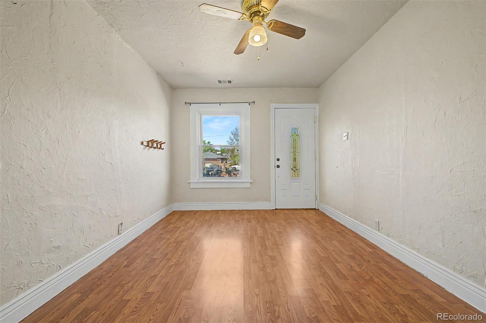 MLS Image #6 for 1962 s logan street,denver, Colorado