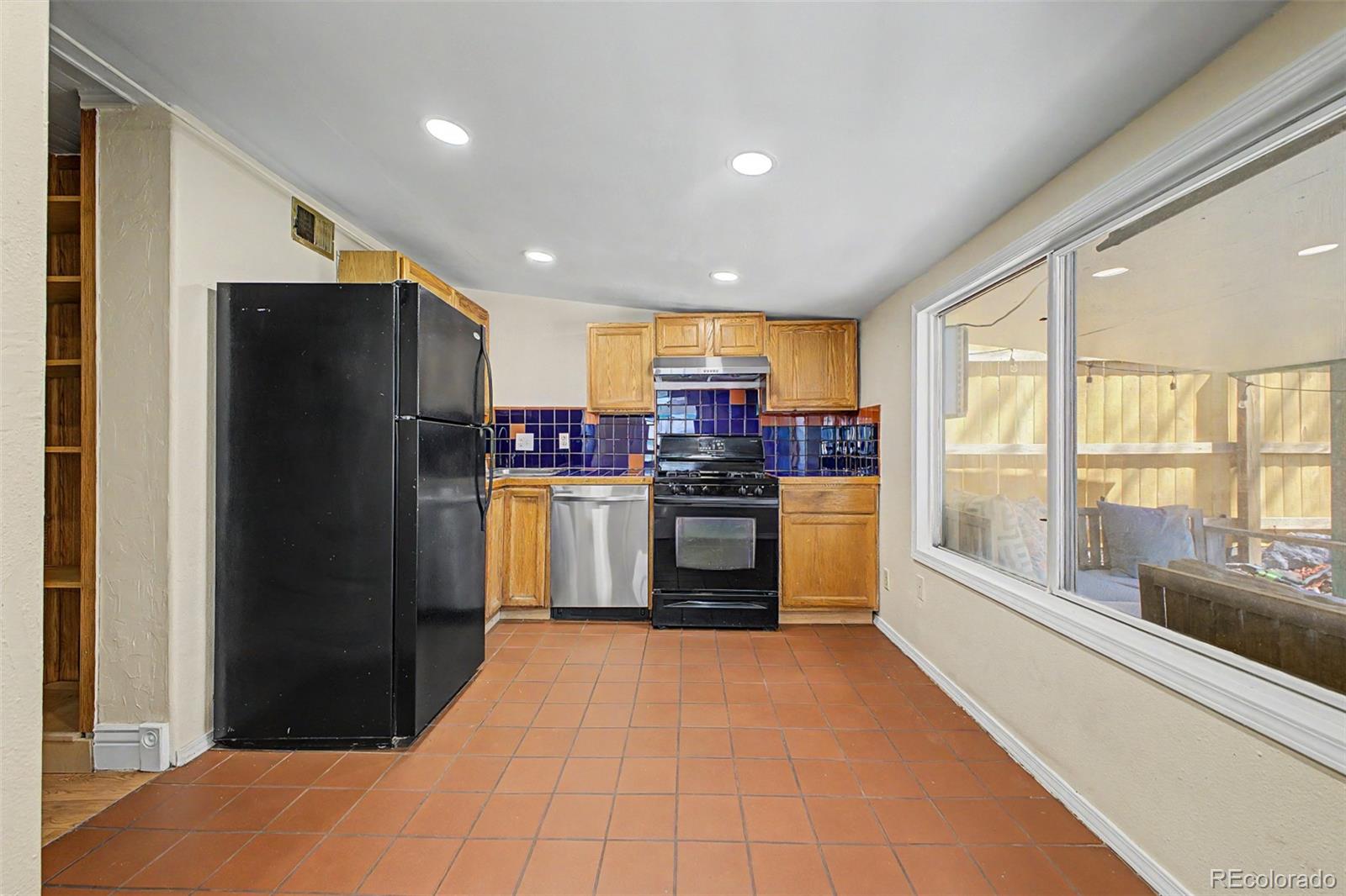 MLS Image #8 for 1962 s logan street,denver, Colorado