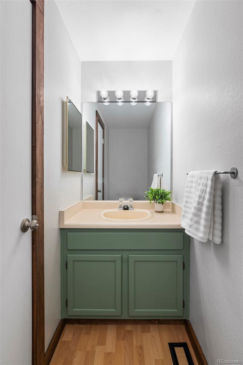 MLS Image #13 for 12648 w prentice drive,littleton, Colorado