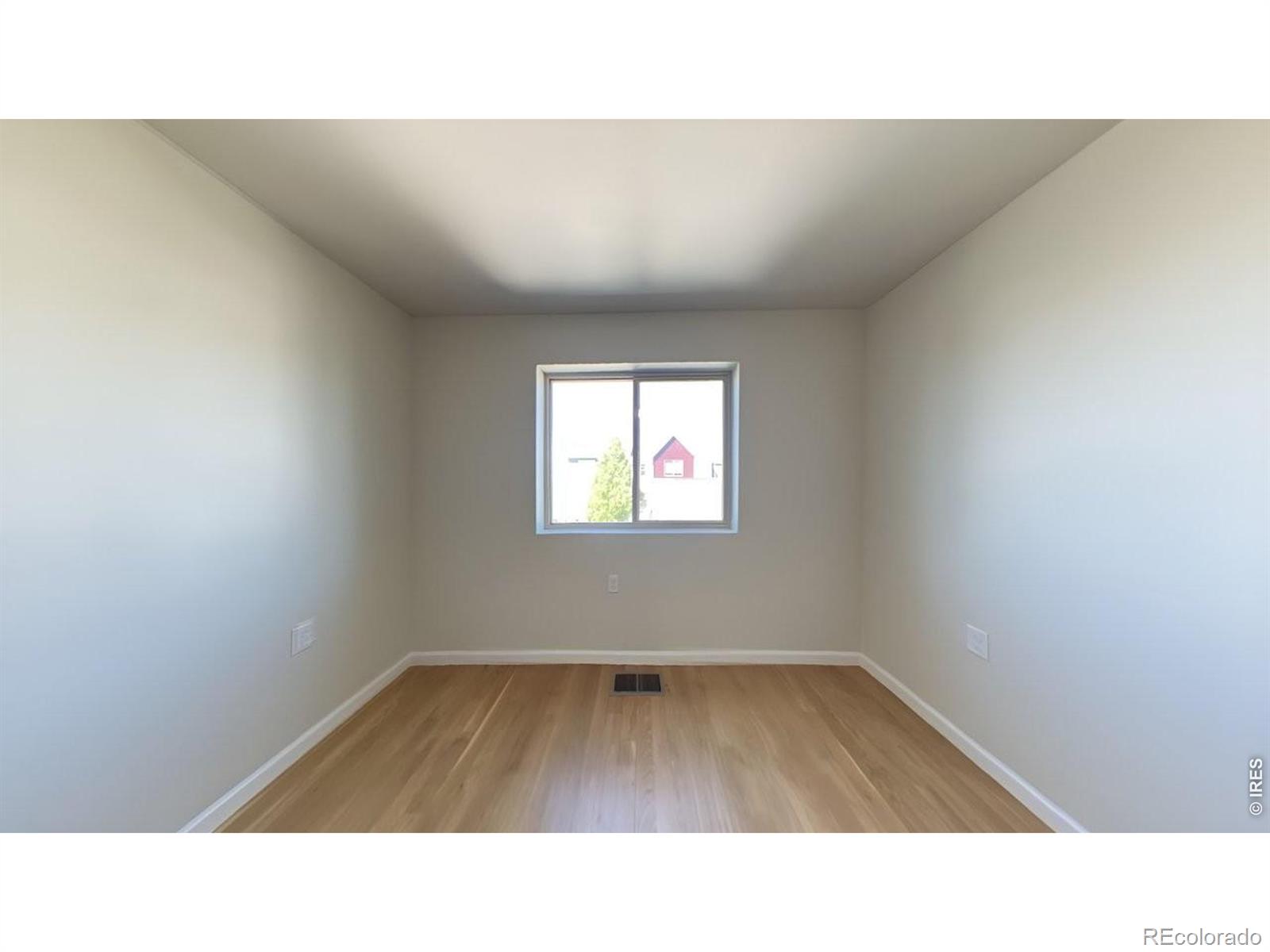 MLS Image #11 for 5823  boston street,denver, Colorado