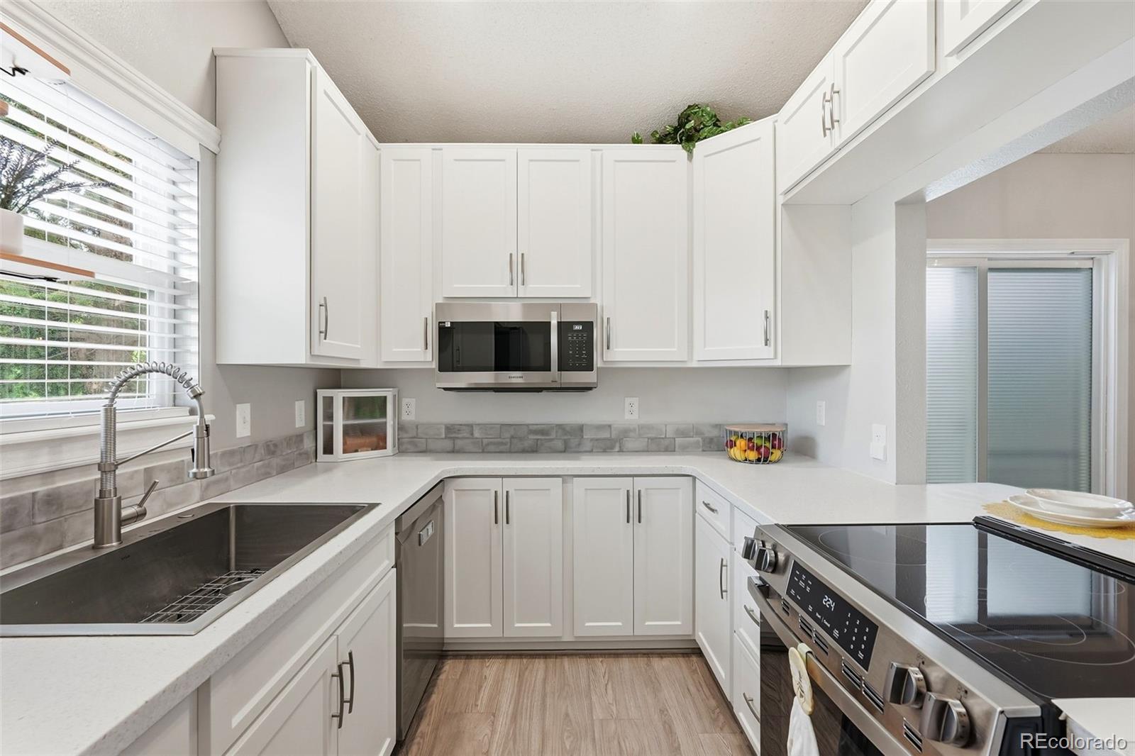 MLS Image #11 for 3820  soft breeze way,colorado springs, Colorado