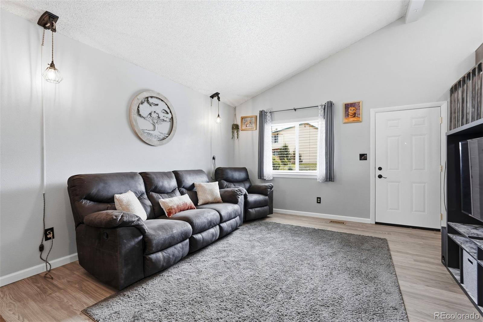 MLS Image #5 for 3820  soft breeze way,colorado springs, Colorado