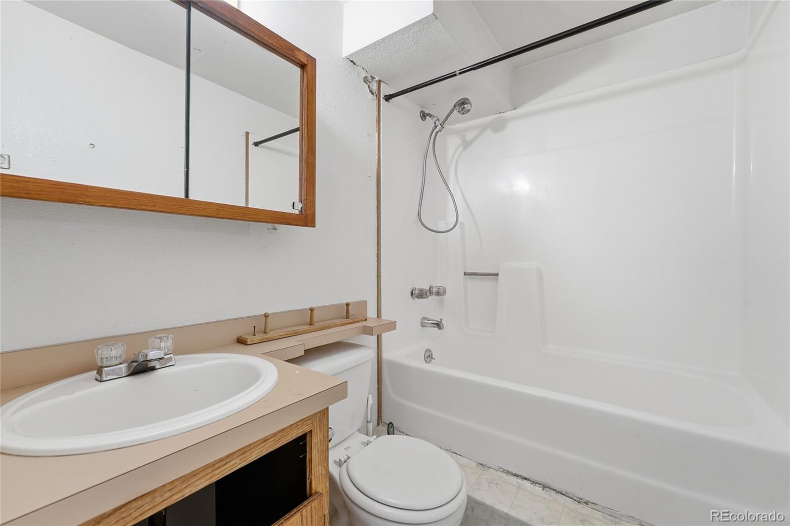 MLS Image #14 for 1933  ensenada court,aurora, Colorado