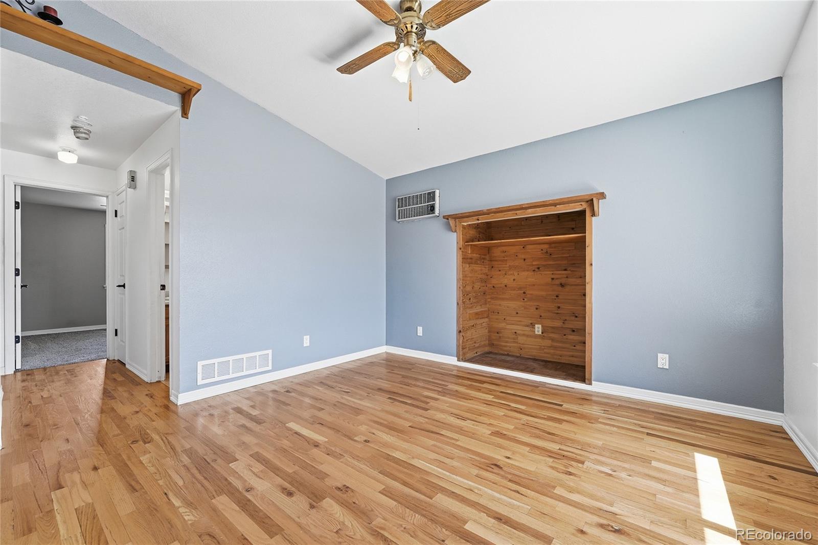 MLS Image #4 for 1933  ensenada court,aurora, Colorado