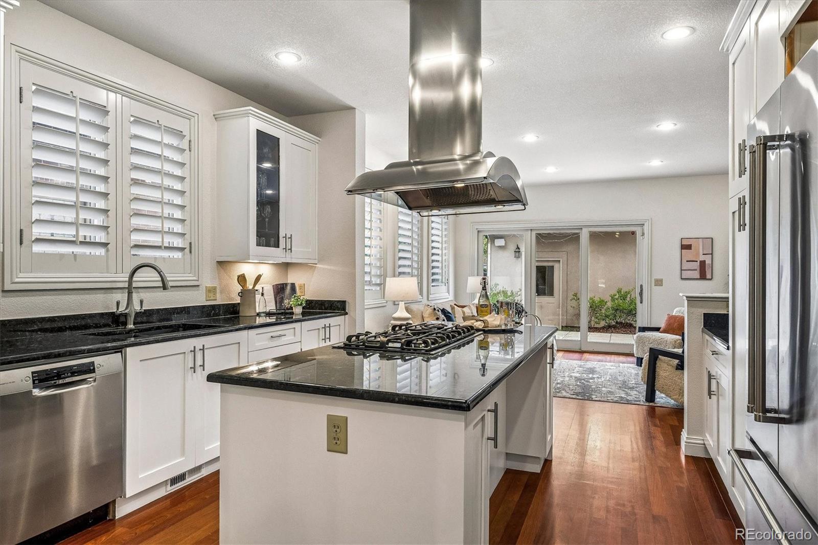 MLS Image #10 for 464 s franklin street,denver, Colorado