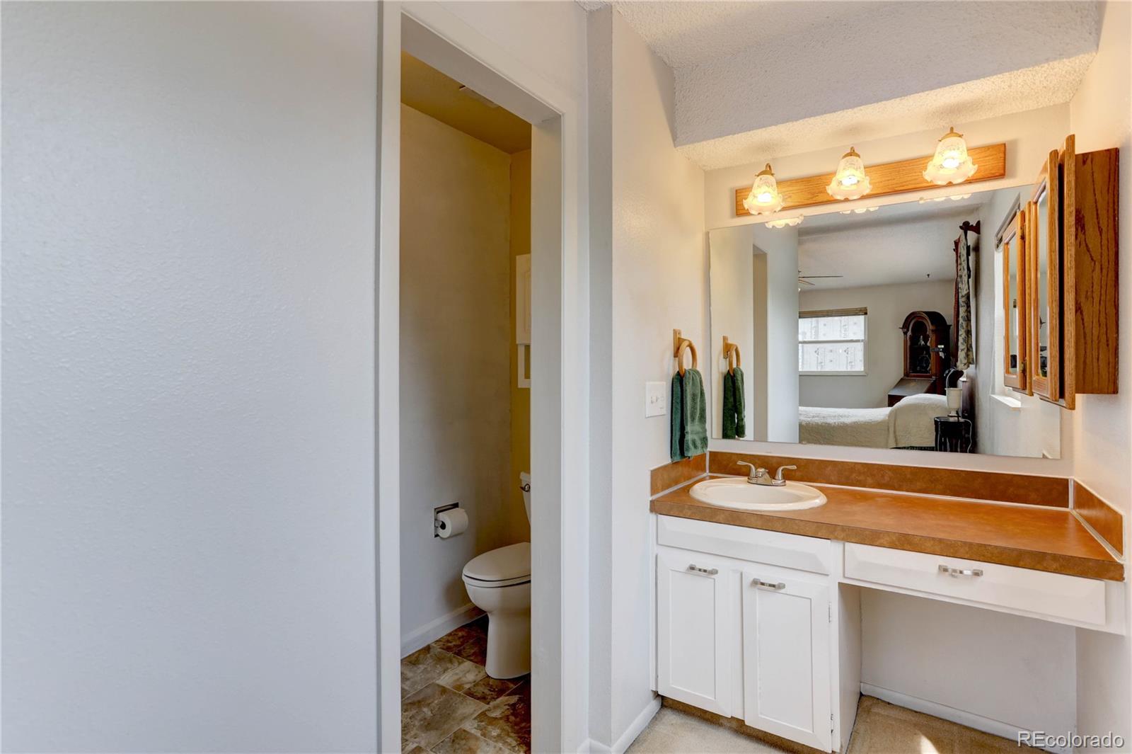 MLS Image #11 for 7053 e maplewood avenue,centennial, Colorado