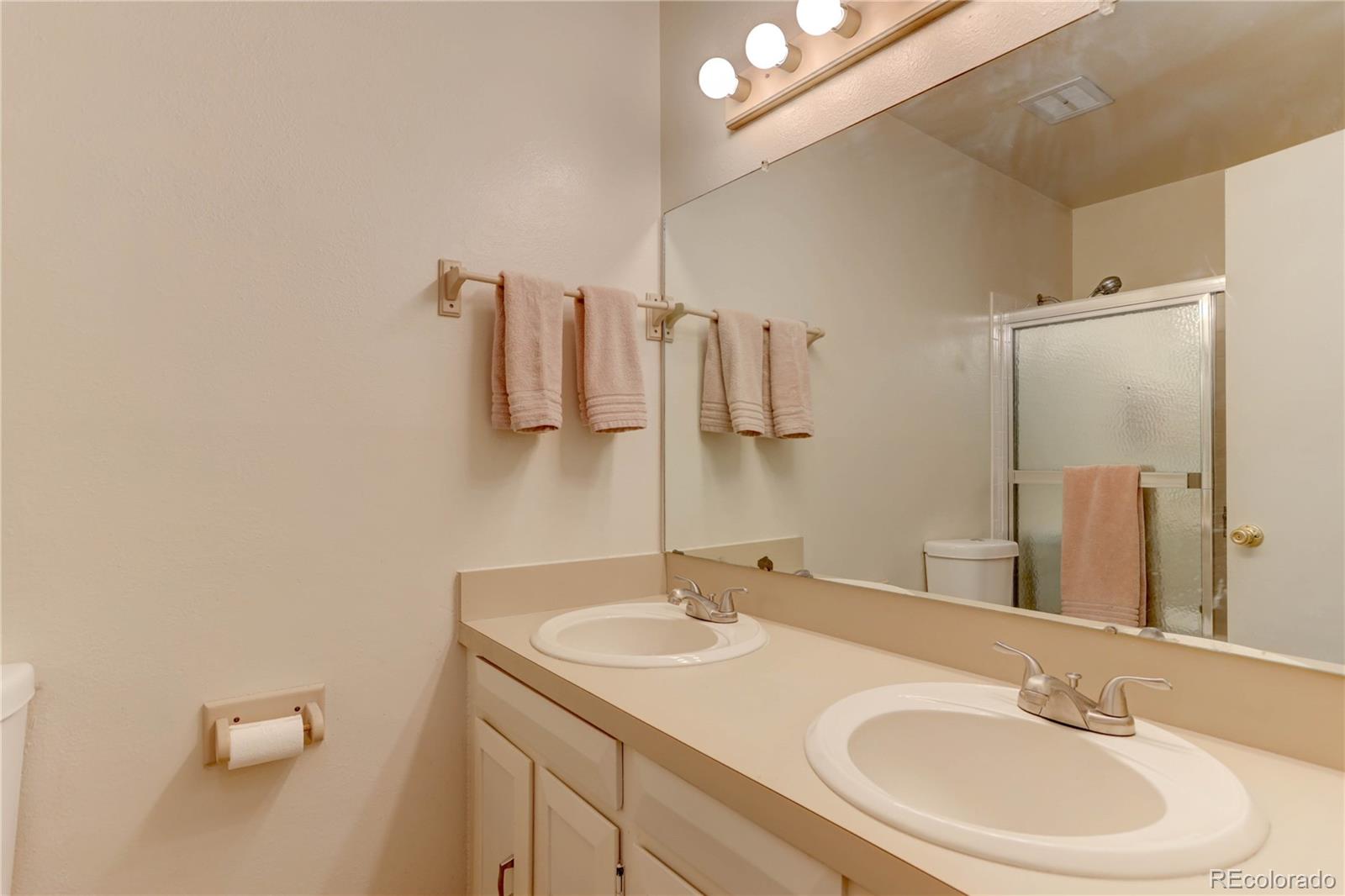 MLS Image #15 for 7053 e maplewood avenue,centennial, Colorado