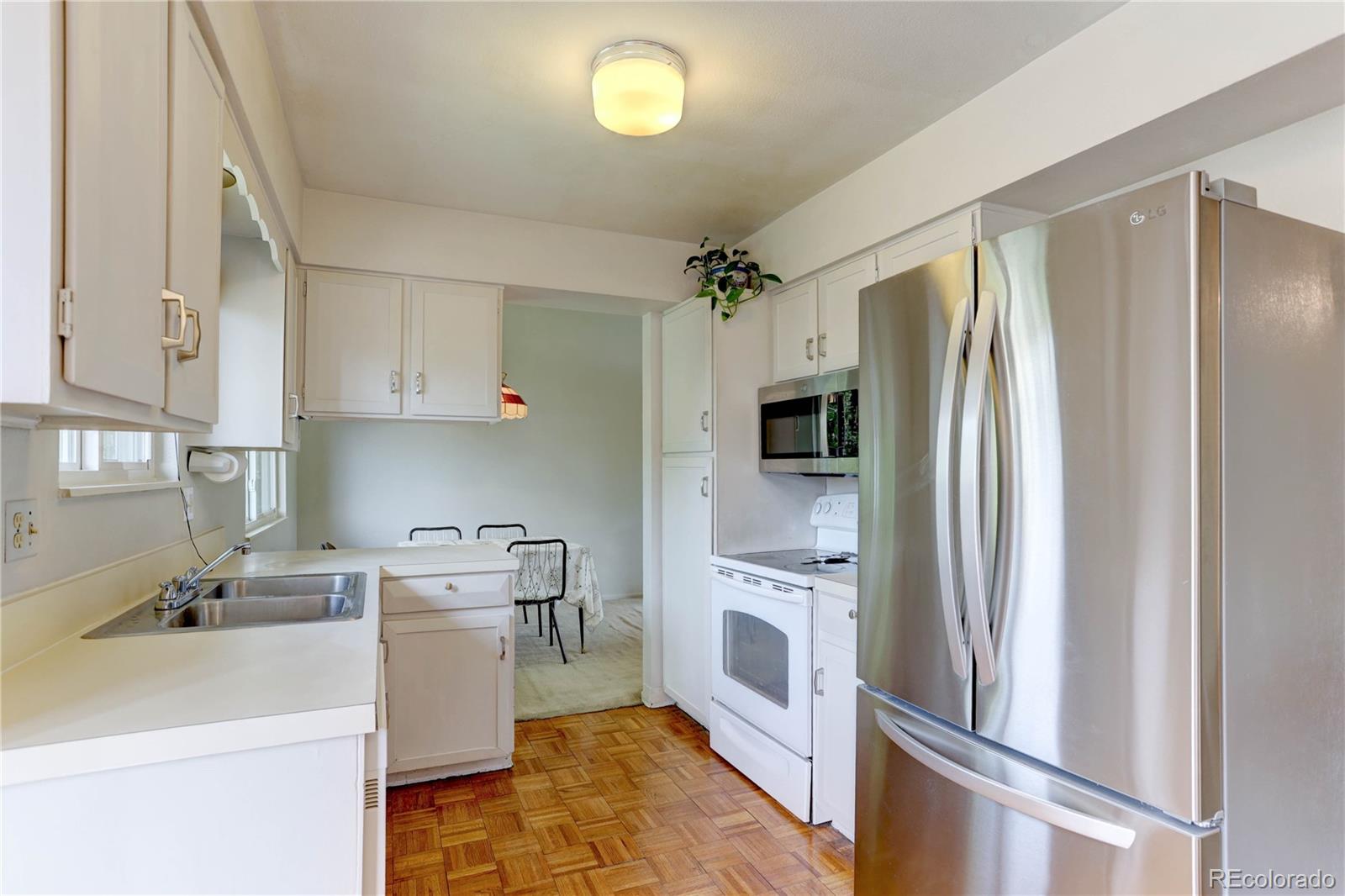 MLS Image #4 for 7053 e maplewood avenue,centennial, Colorado