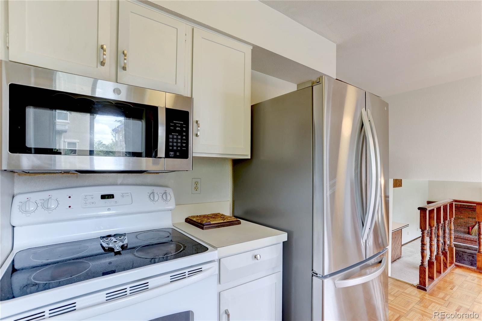 MLS Image #5 for 7053 e maplewood avenue,centennial, Colorado