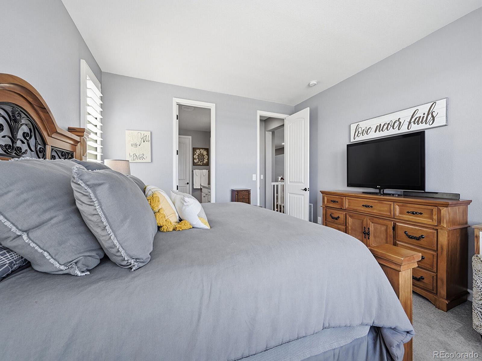 MLS Image #4 for 15674  elizabeth street,thornton, Colorado