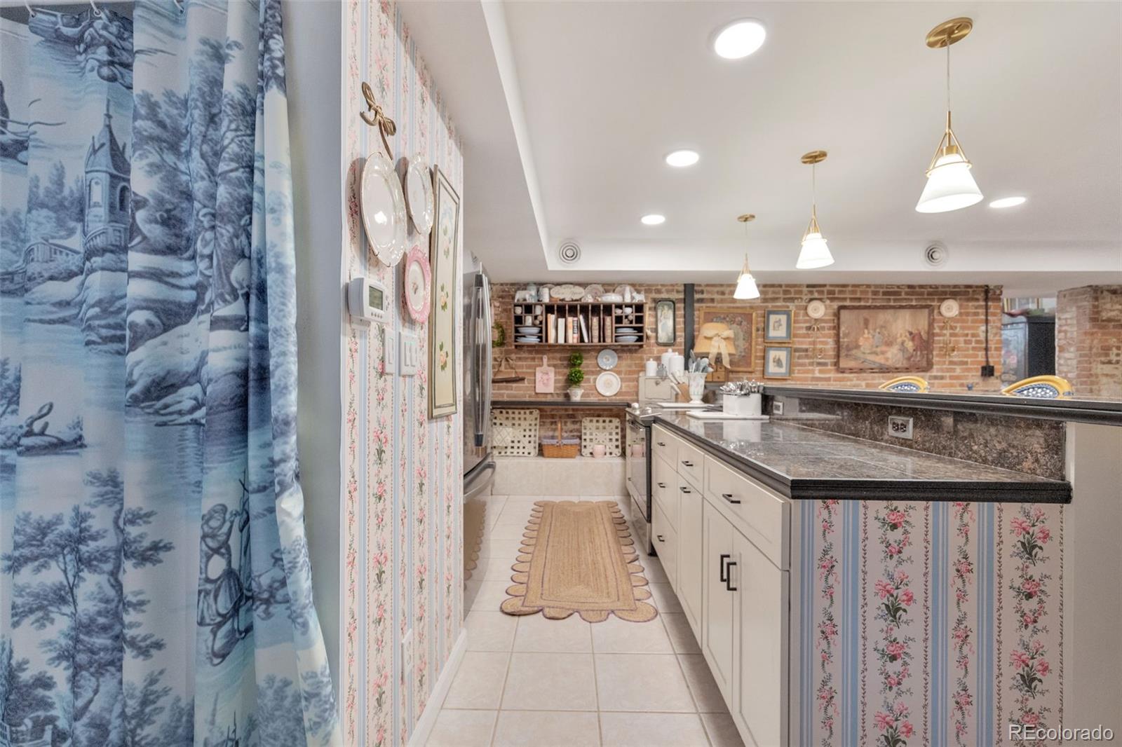 MLS Image #12 for 1210 e colfax avenue,denver, Colorado