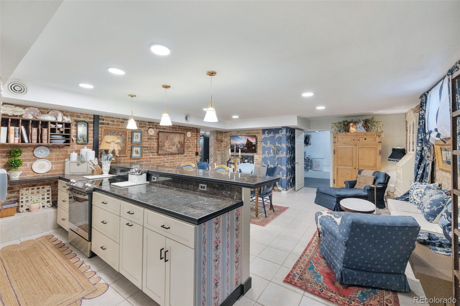 MLS Image #14 for 1210 e colfax avenue,denver, Colorado