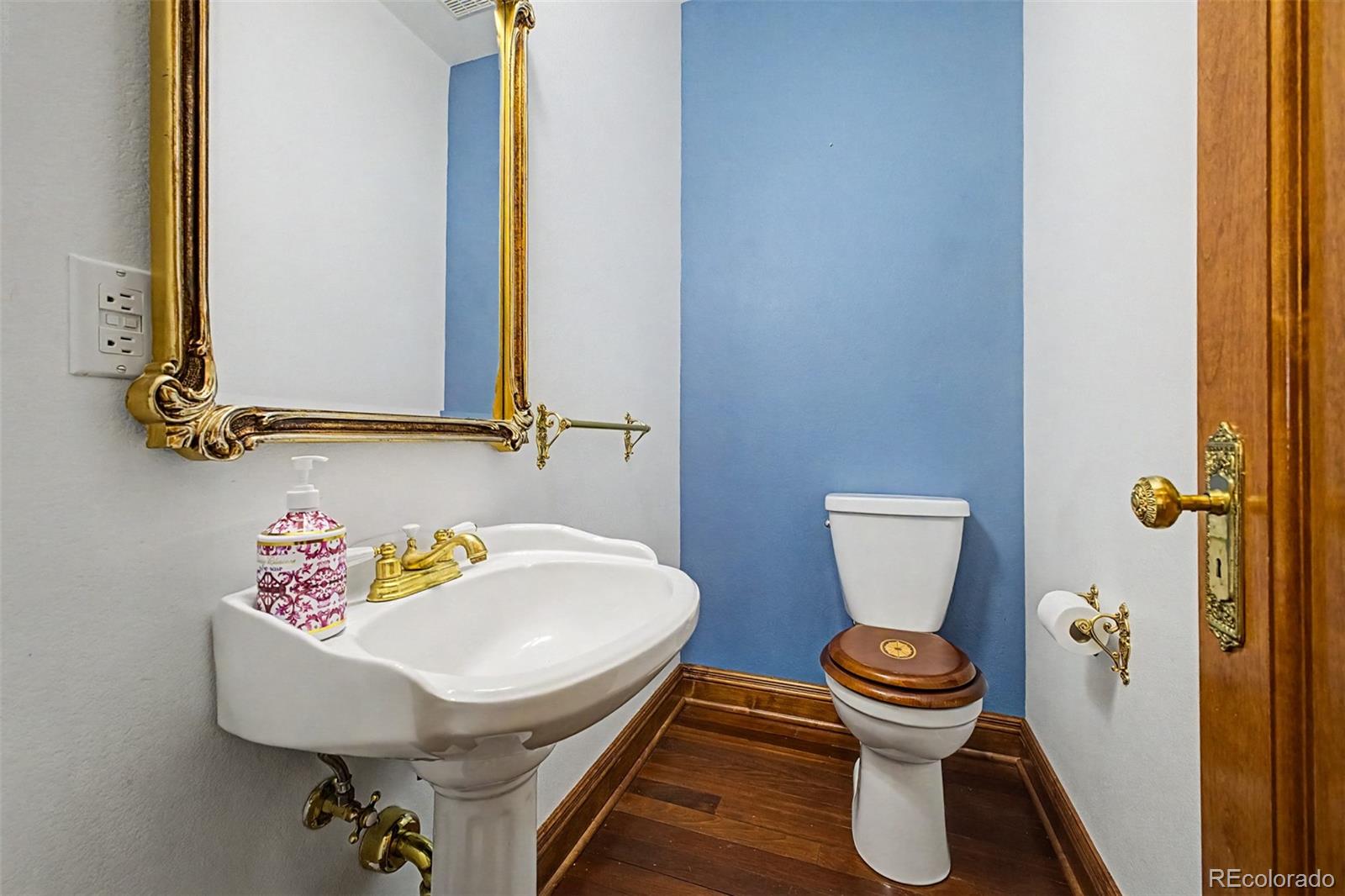 MLS Image #17 for 4801 s yukon street,littleton, Colorado