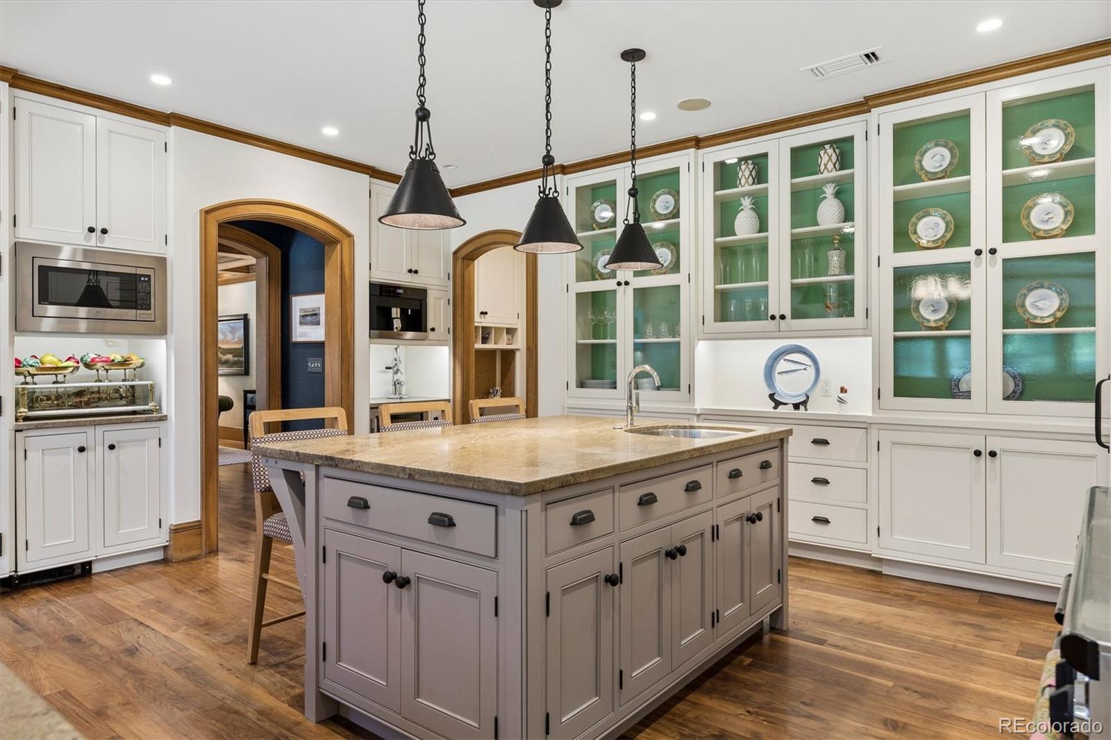 MLS Image #9 for 680 s university boulevard,denver, Colorado