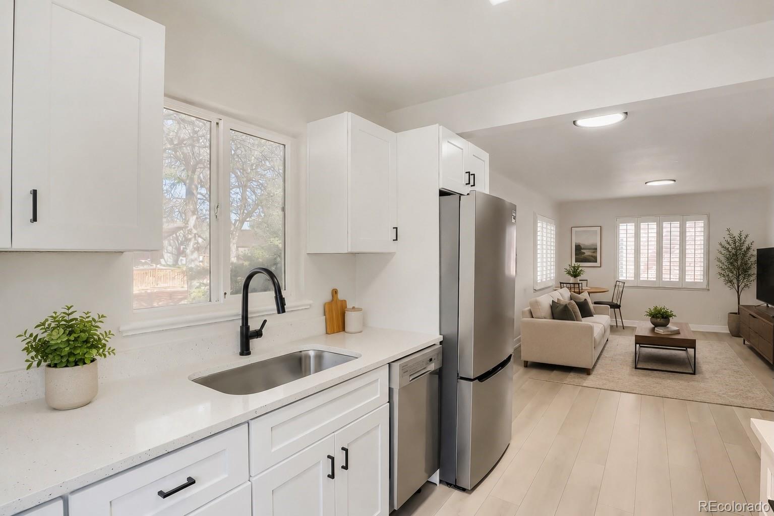MLS Image #4 for 1558  spruce street,denver, Colorado