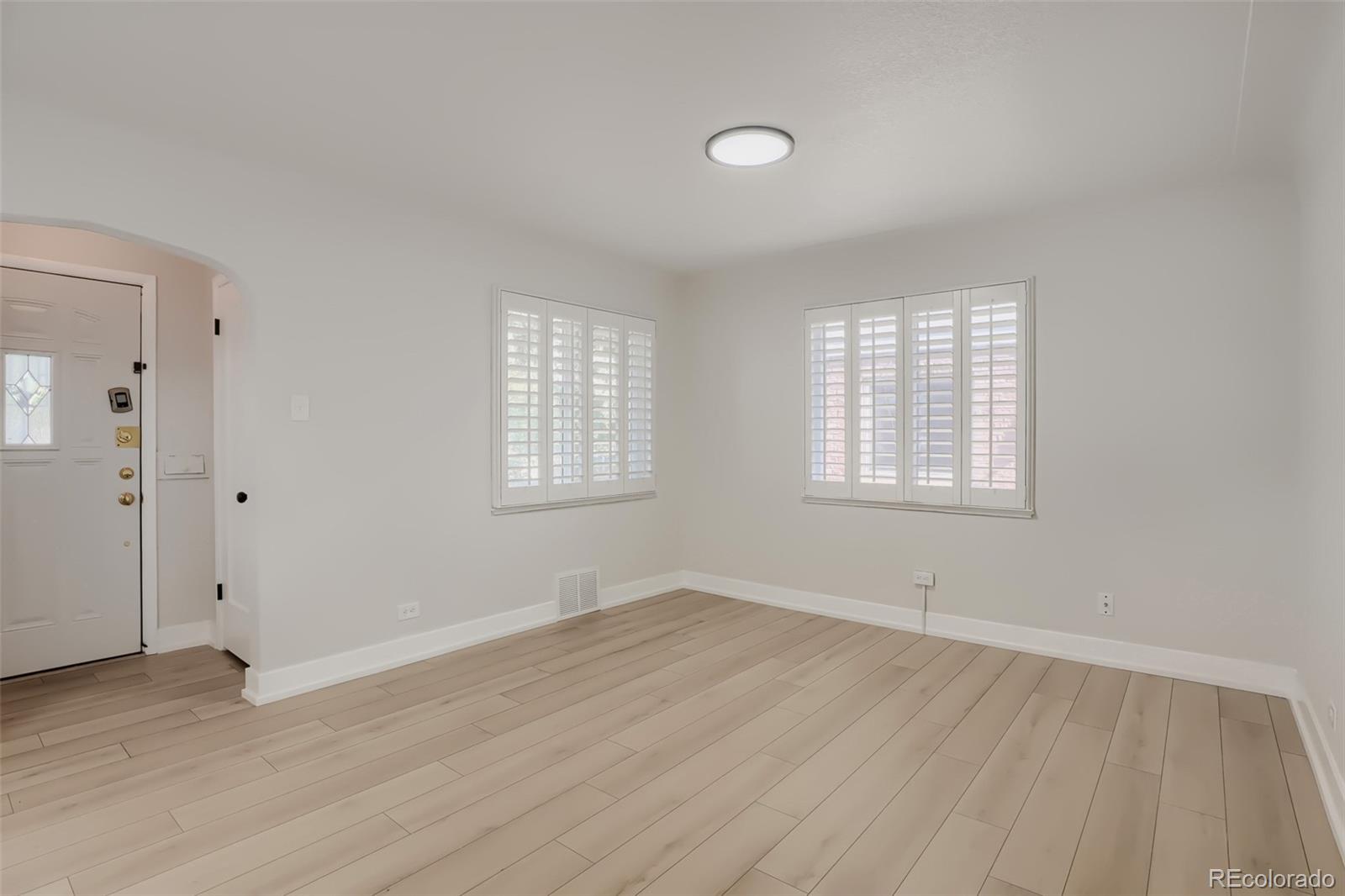 MLS Image #7 for 1558  spruce street,denver, Colorado