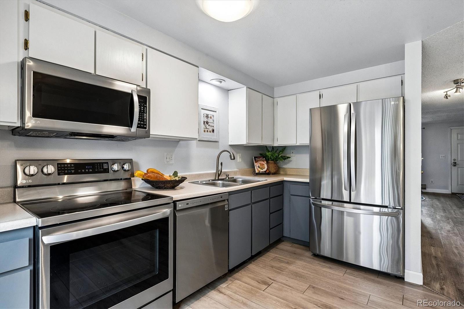 MLS Image #5 for 6906 w 48th avenue,wheat ridge, Colorado