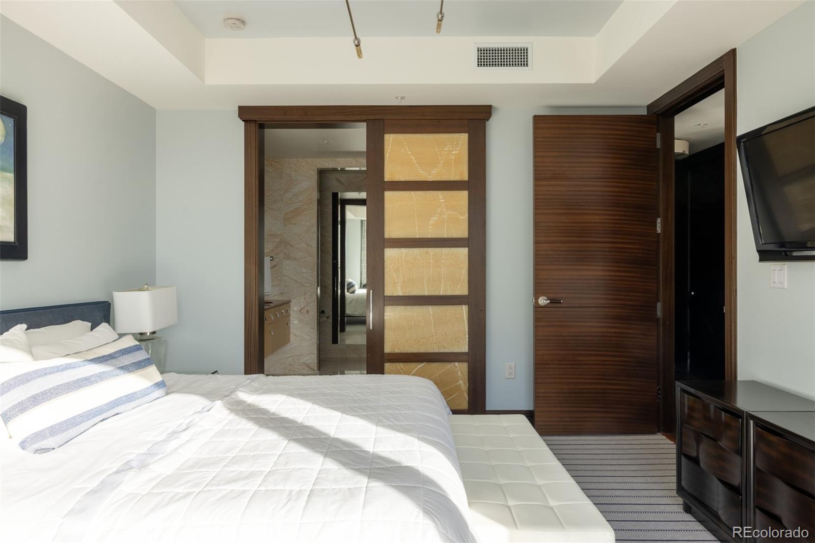 MLS Image #13 for 1133  14th street,denver, Colorado