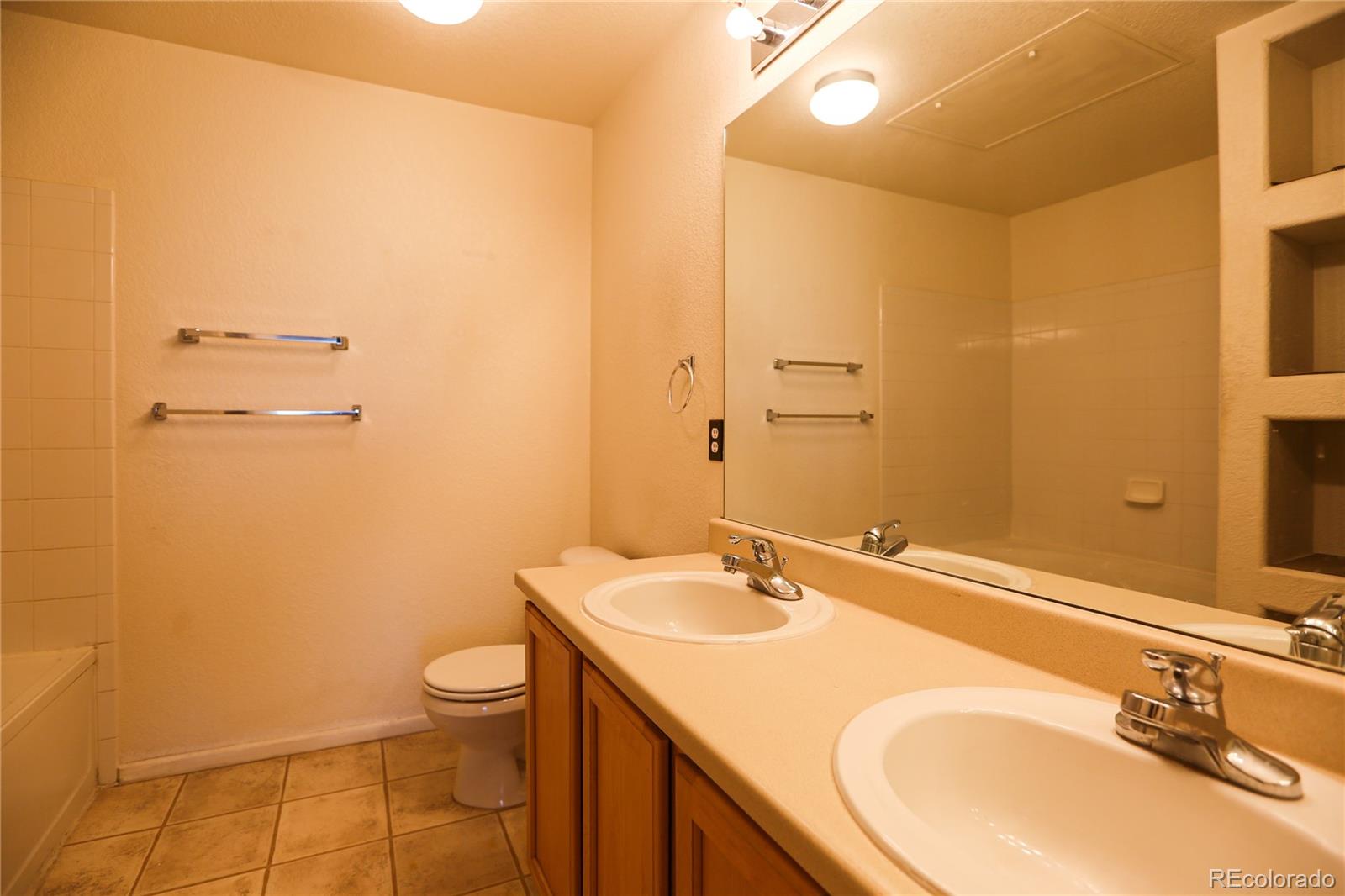 MLS Image #19 for 5255  memphis street,denver, Colorado