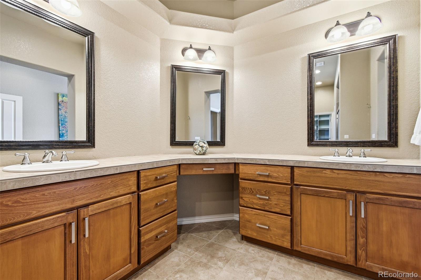 MLS Image #29 for 23920 e easter place,aurora, Colorado