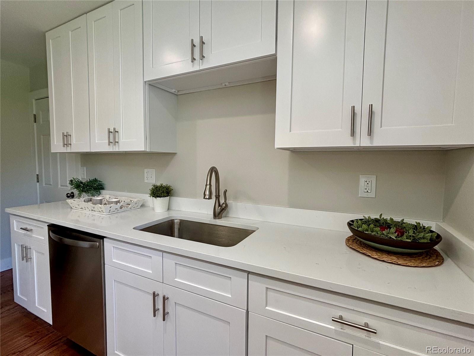 MLS Image #9 for 3412 s patton way,denver, Colorado