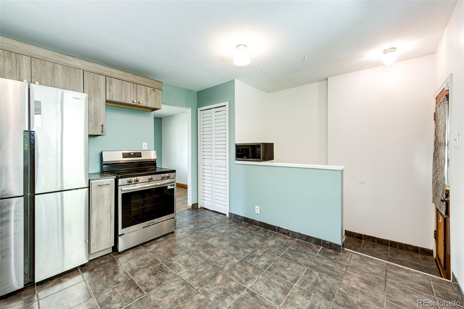 MLS Image #11 for 11994 e virginia drive,aurora, Colorado