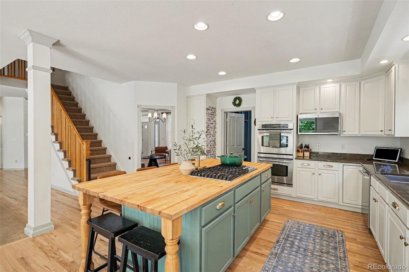 MLS Image #8 for 10600  stonington street,highlands ranch, Colorado