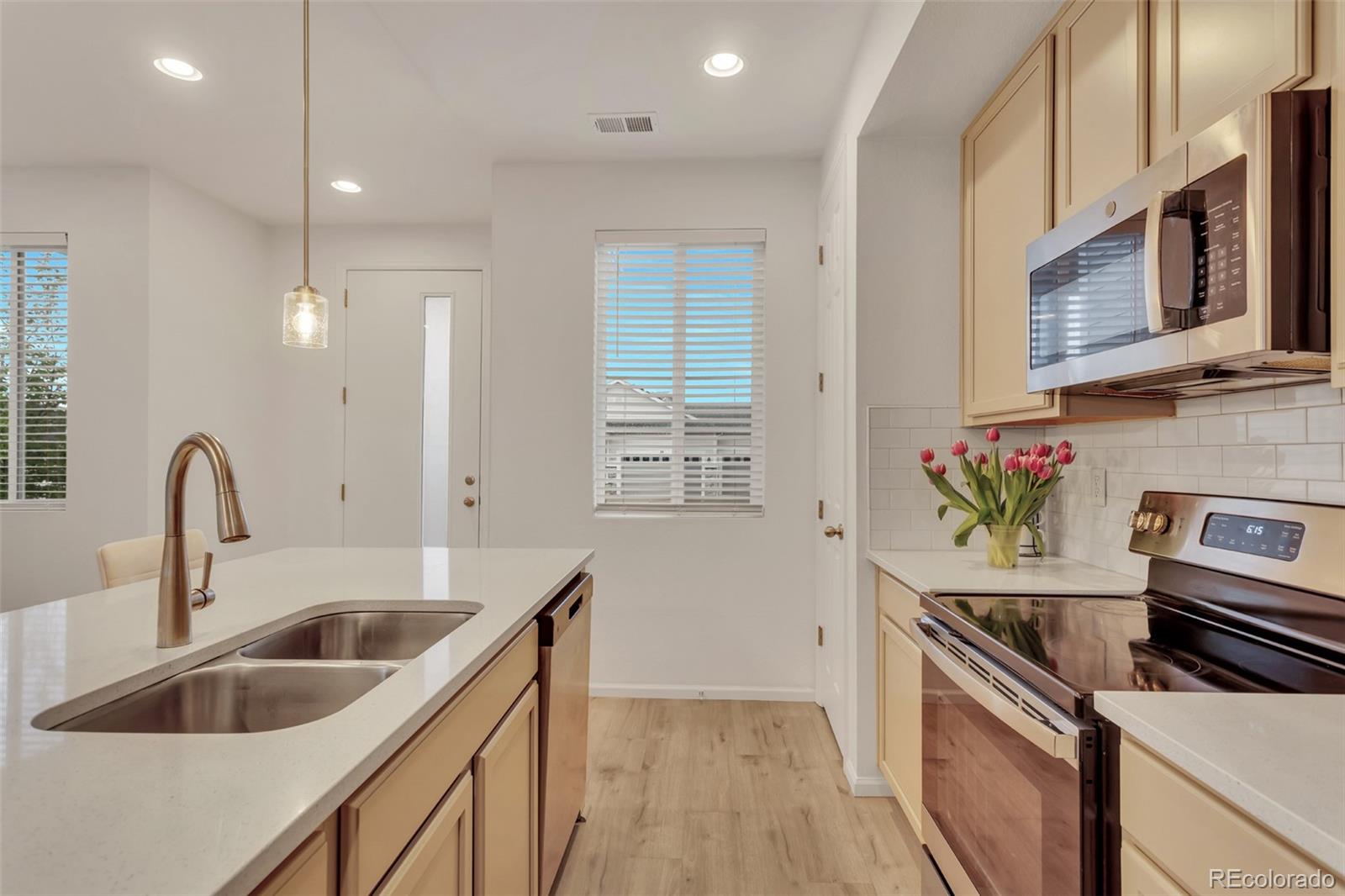 MLS Image #3 for 23 n uriah street,aurora, Colorado