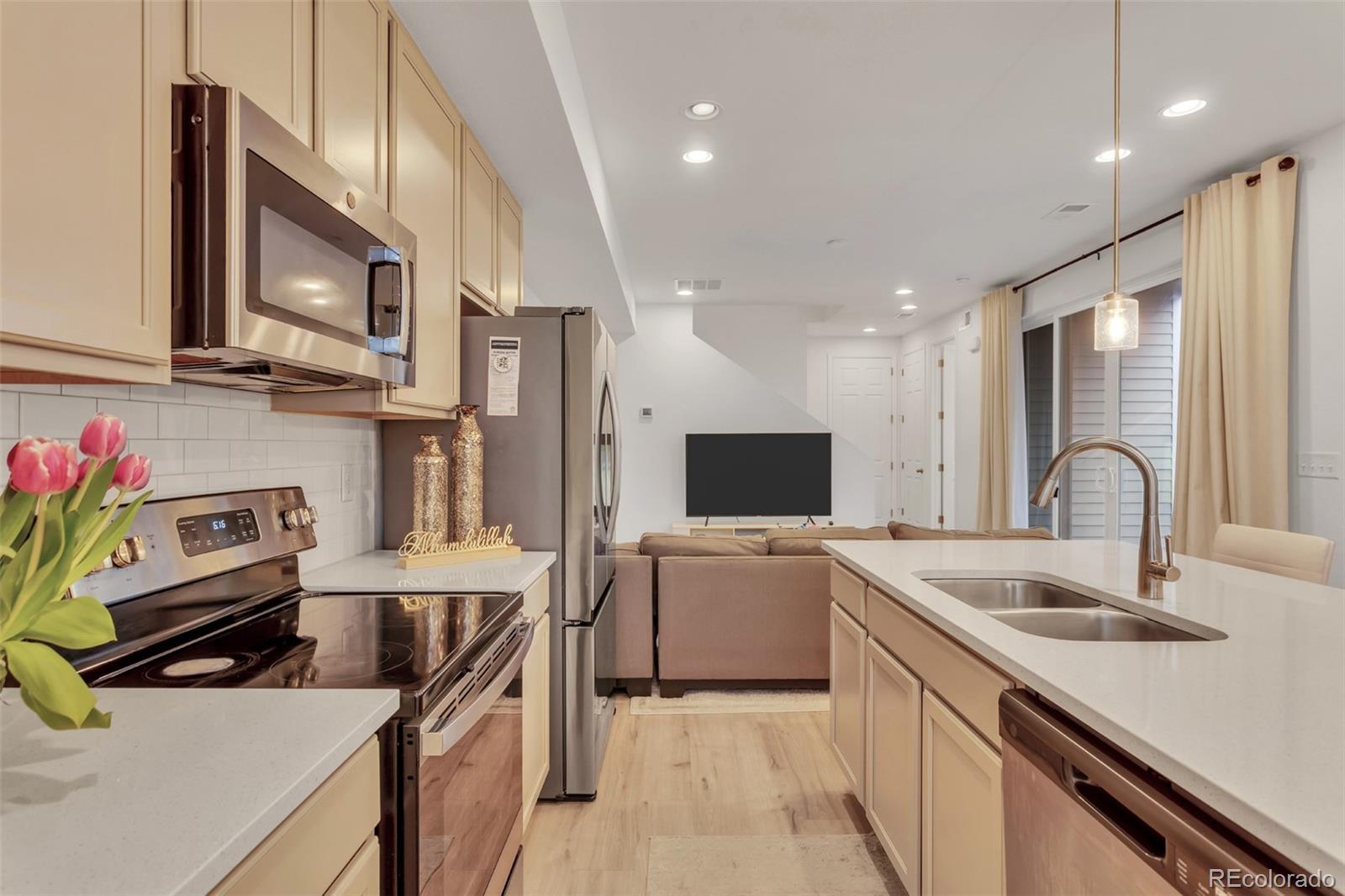 MLS Image #4 for 23 n uriah street,aurora, Colorado