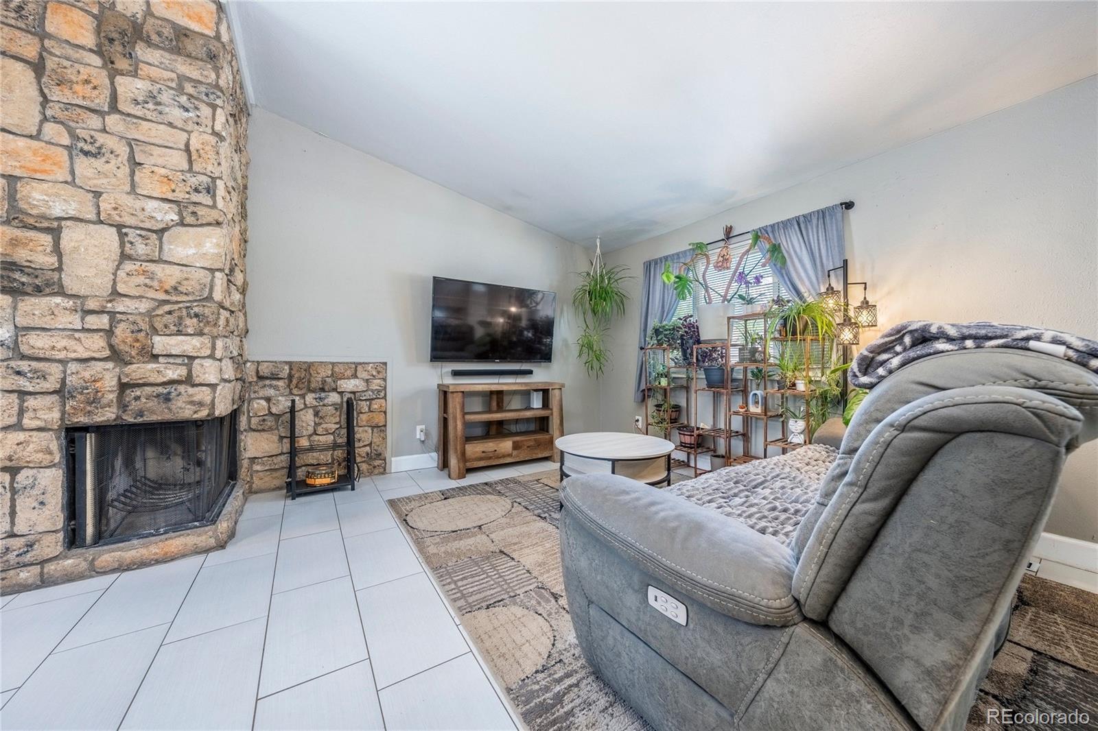 MLS Image #3 for 17809 e princeton place,aurora, Colorado
