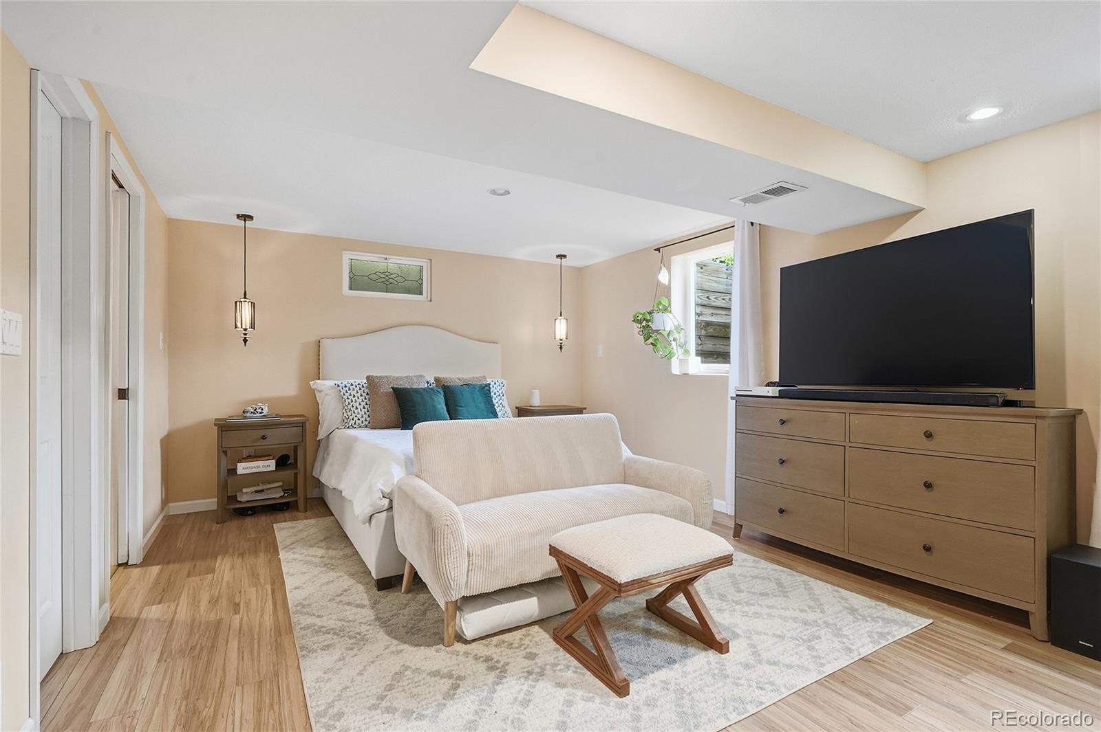 MLS Image #20 for 6651 e ithaca place ,denver, Colorado