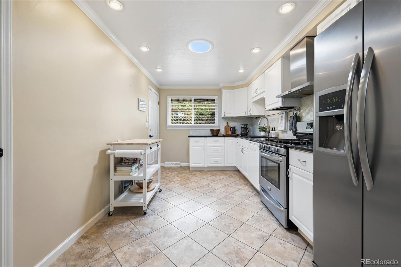 MLS Image #9 for 6651 e ithaca place ,denver, Colorado